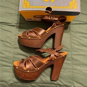 Sbicca Brown Platform Heels